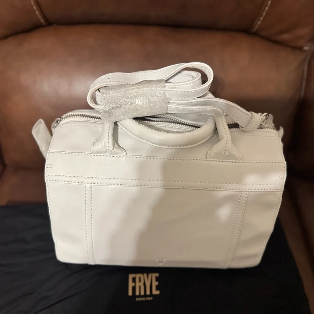 Frye Women's White Leather Handbag - Picture 2 of 8